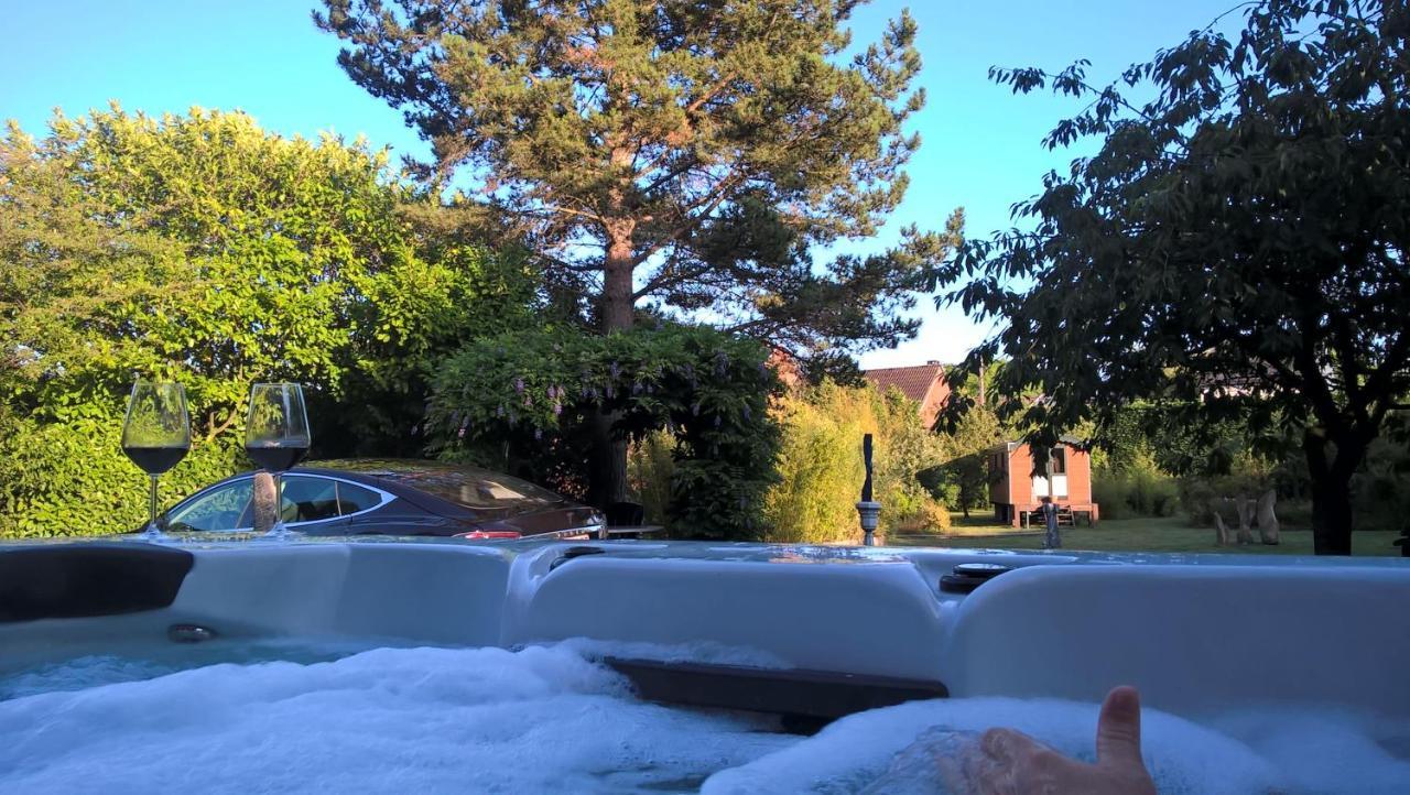 Le Fond De La Biche Bed and Breakfast Goutroux Exteriör bild