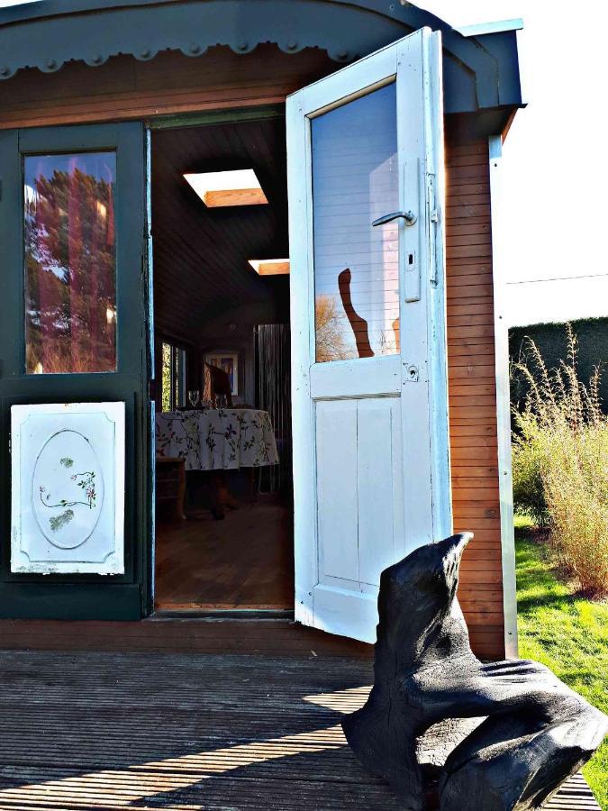 Le Fond De La Biche Bed and Breakfast Goutroux Exteriör bild