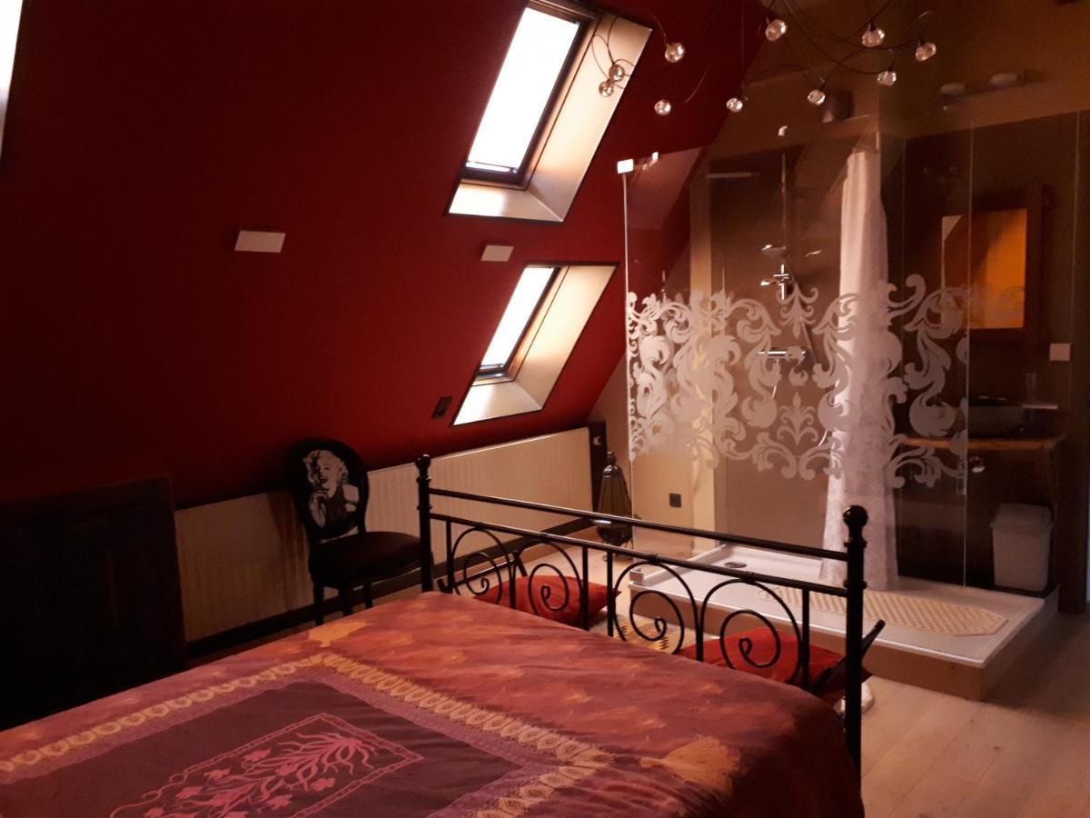 Le Fond De La Biche Bed and Breakfast Goutroux Exteriör bild