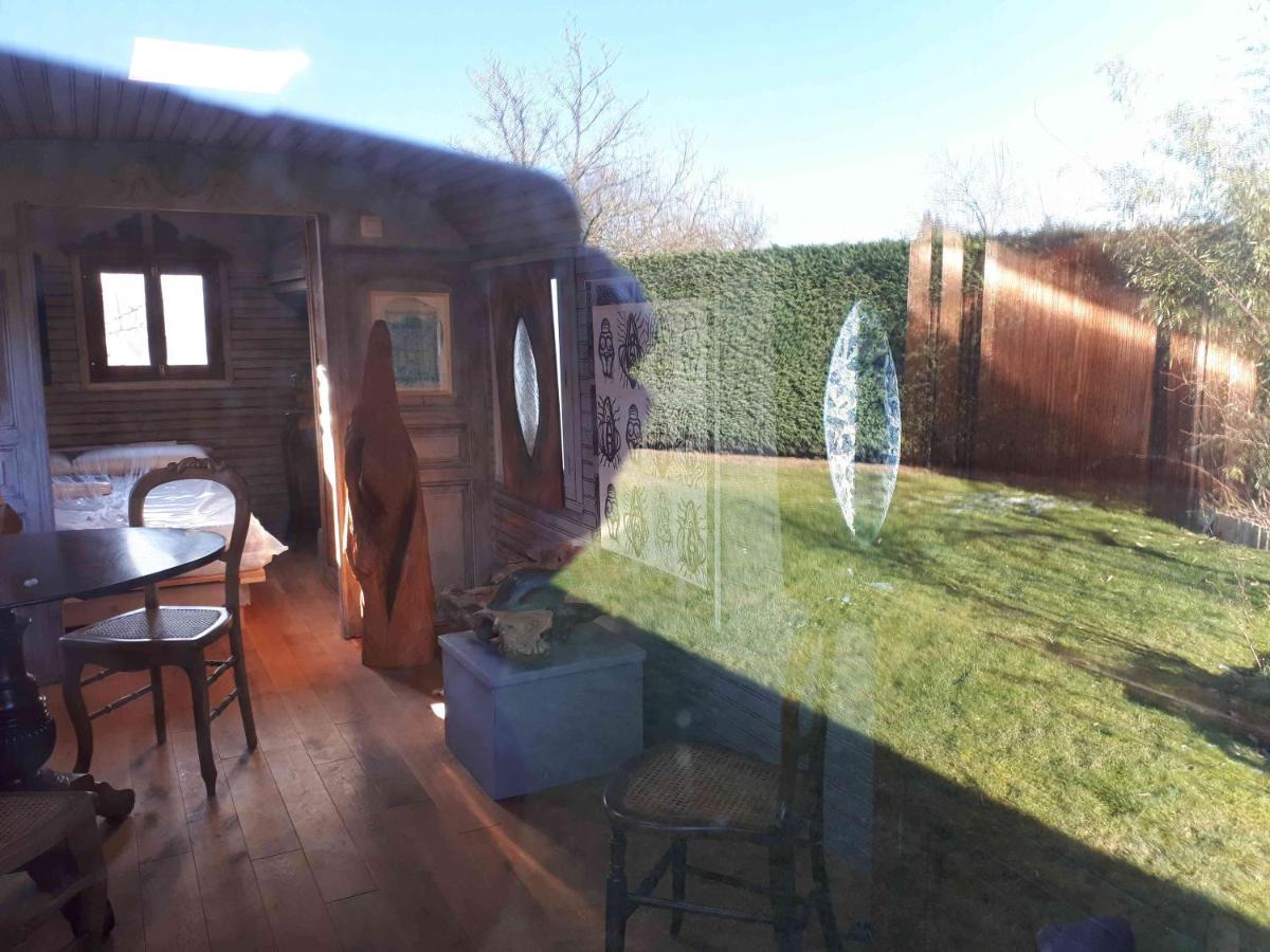 Le Fond De La Biche Bed and Breakfast Goutroux Exteriör bild