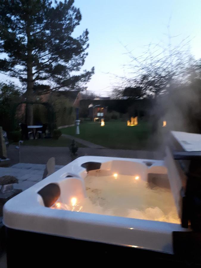 Le Fond De La Biche Bed and Breakfast Goutroux Exteriör bild